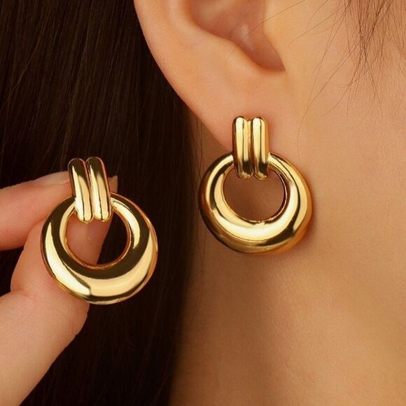 Gold Hoop Earrings A1102 - Picture 2 of 3